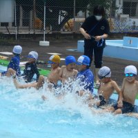 １年生体育「水泳学習」（６月２４日）