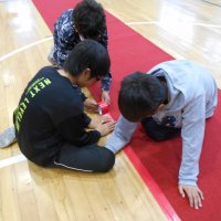 ５年生卒業式の会場準備（３月１３日）