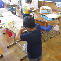 袋の中には何が？（３年図工）