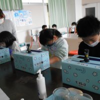 ２年生学級活動「手をきれいあらおう」（３月１０日）