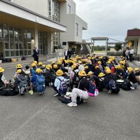 ６年生　修学旅行　出発式