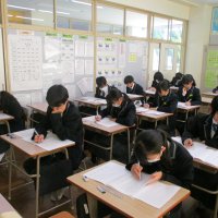 学力テスト（１年生の様子）
