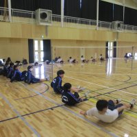 １年生　部活動体験（バレー・バドミントン）